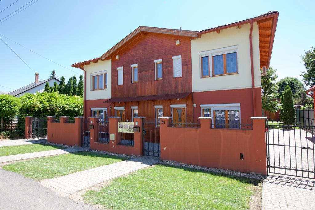 Zoli Apartmanok-Bródy 51-53 Hajdúszoboszló Dış mekan fotoğraf