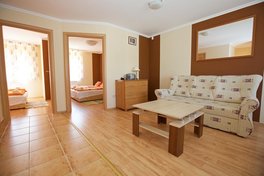 Zoli Apartmanok-Bródy 51-53 Hajdúszoboszló Dış mekan fotoğraf